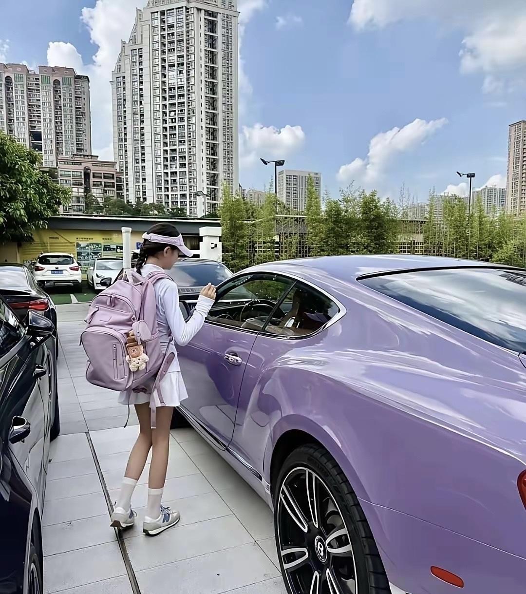 这种长大后应该不用防黄毛小女孩