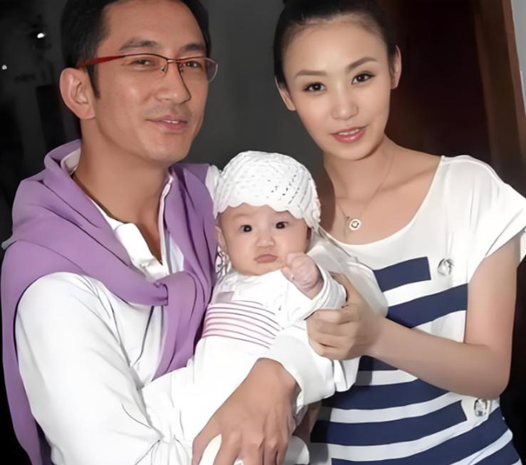 2007年，43岁吴启华豪掷650万娶了22岁娇妻，本以为是晚年得福，谁知短短7