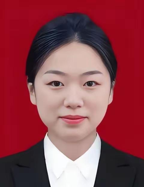 翟元敏，女，出生于2002年11月，山东临沂人，毕业于山东科技职业学院，山东省青