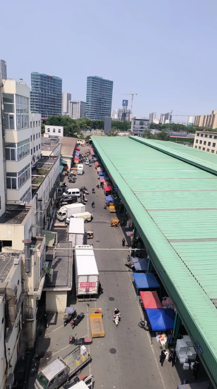 昨天被狠狠的上了一课，无锡朝阳水果批发市场，去了这么多年，每周都会去买几箱水果回
