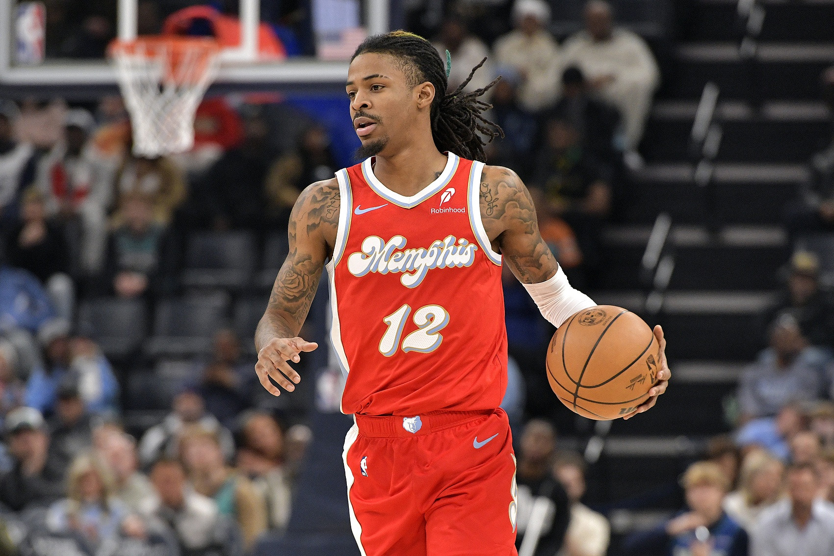 莫兰特这位灰熊队的全明星控卫已经被放上了交易台，那么火箭队对这位全明星控卫有没有