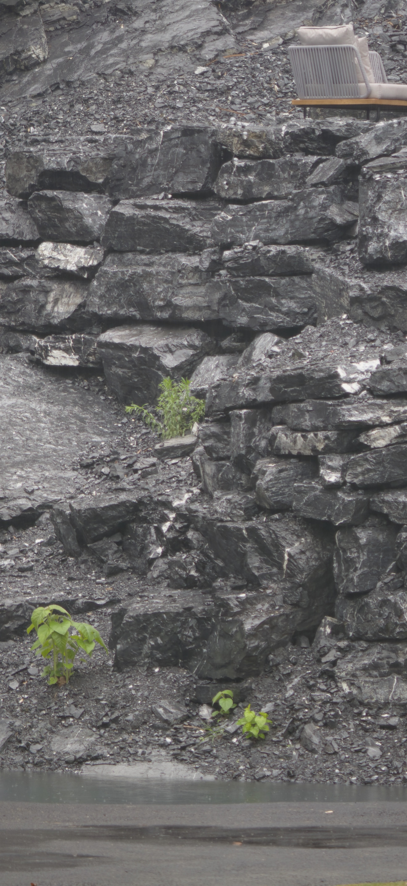 这个场景更加直观，都是10倍长焦，而且都没有开“超清”模式，你喜欢左还是右呢？o