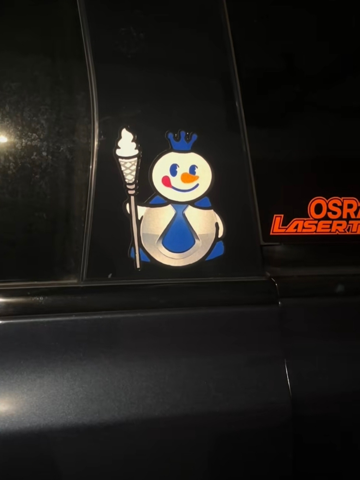 嗯？腾势车标还能这么玩，搭配得一匹​​​