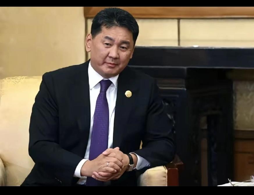 碰北约就是催命！被中俄包围的蒙古，关个阀门就能让它窒息上午8点签字投靠北约