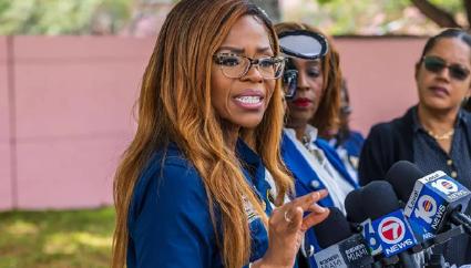 美国国会山集体“翻车”了，短短十几天里连走三位议员，不管是民主党还是共和党都没能