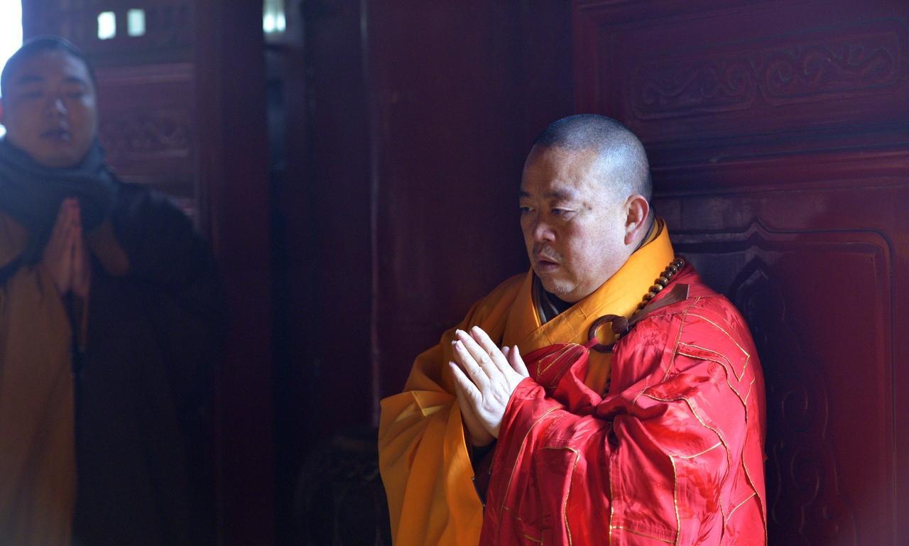 释永信被查只是时间问题，这个时机是有意思的：1、释永信作为佛教世俗化的标志性人物