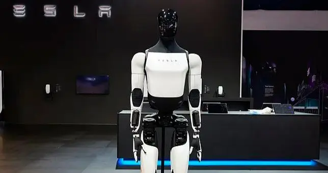 官宣! Optimus 3一季度发, 马斯克: 比中国机器人都厉害