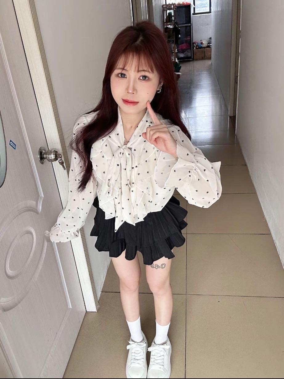 捏我脸的时候是觉得我好骗还是可爱