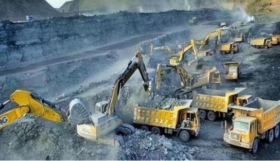 美国说急需稀土，蒙古二话不说立马挖了十万吨，可这边刚把稀土准备好，美国那边却突然