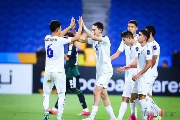 强队不强弱队不弱北京时间5月14日凌晨，U17男足亚洲杯小组赛全部结束。乌兹别