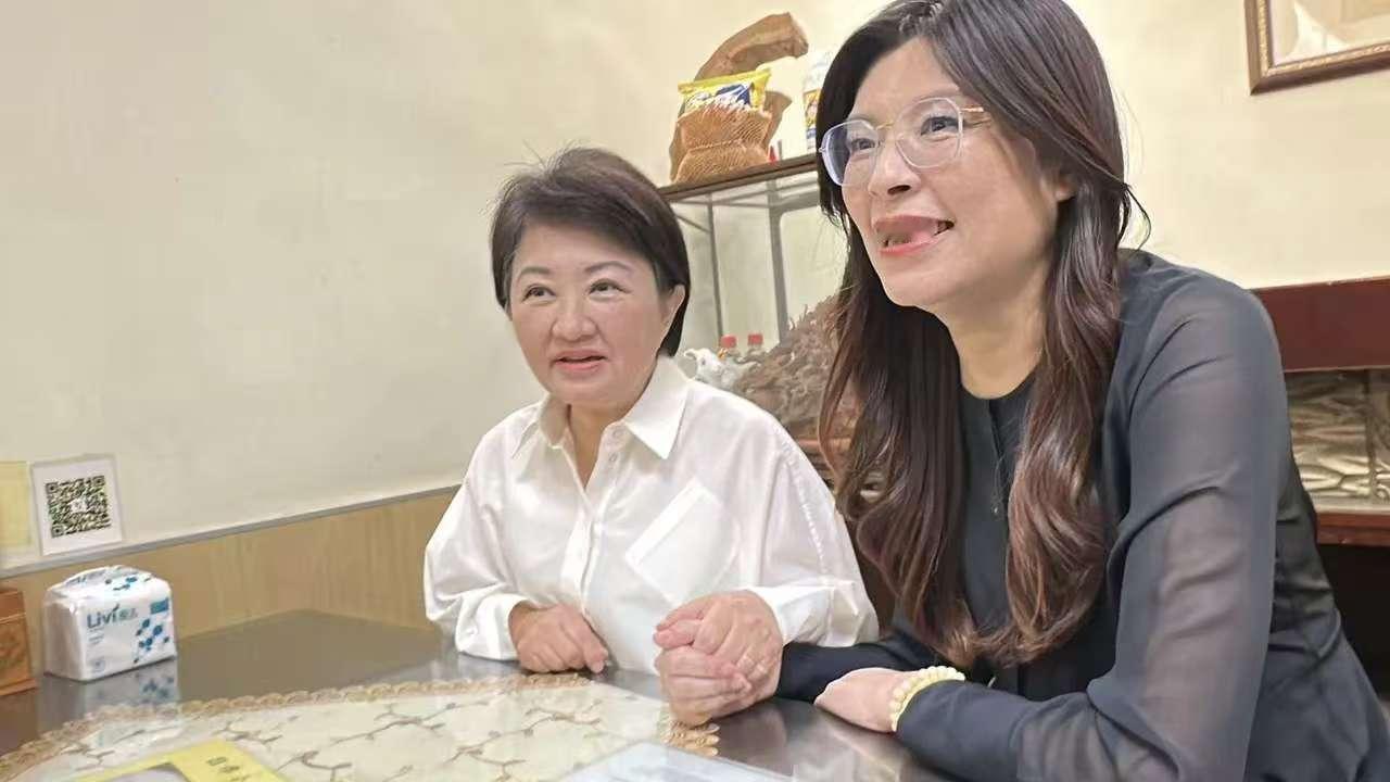 要挟郑丽文不成，卢秀燕一夜之间跌落神坛。说白了，卢秀燕还是眼光太狭隘了。有见