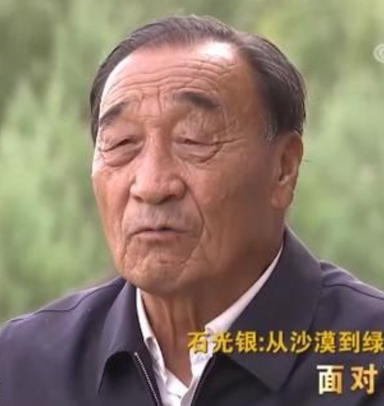 1984年，陕北汉子卖掉84只羊，承包3000亩荒沙，媳妇一把拽住他，跪在地上哭