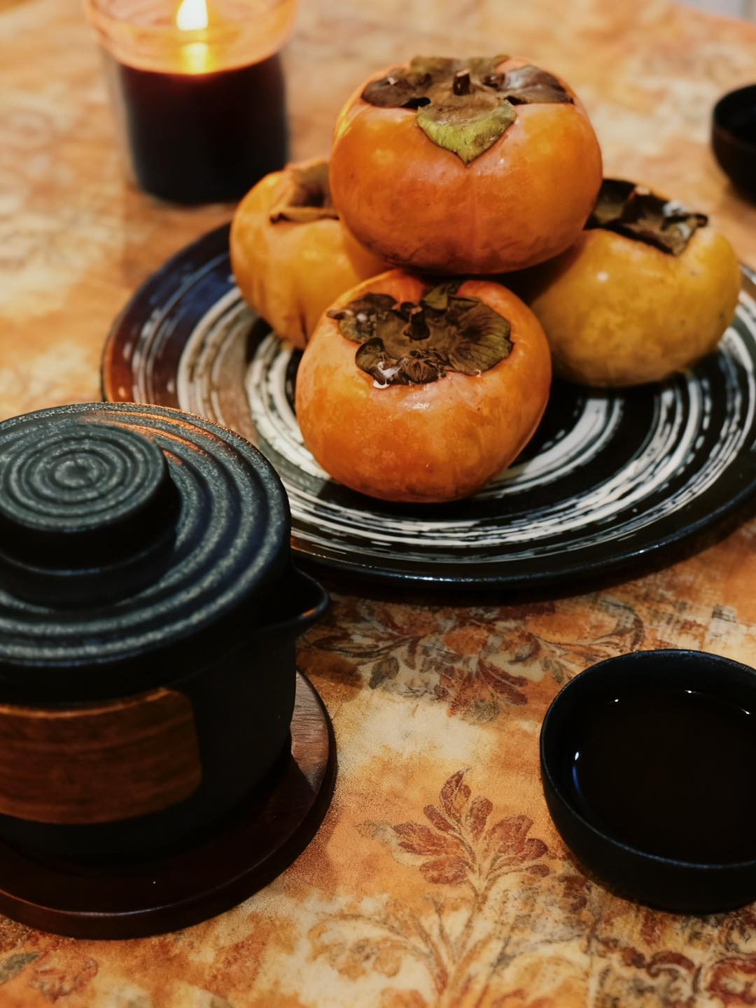 柿红，茶香，秋正好。