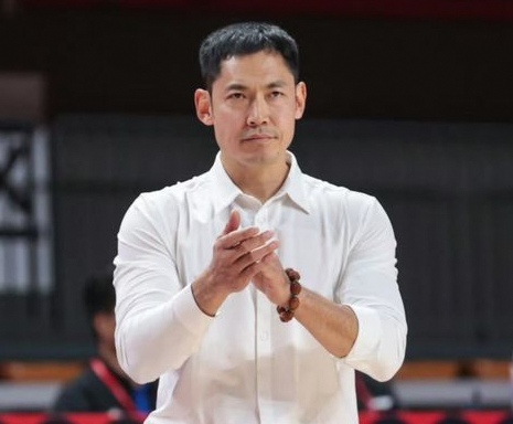 CBA今夏首笔重磅转会，张庆鹏能给北控男篮带来啥？