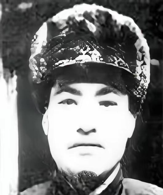 1937年甘肃，马家军旅长马禄，抓到了红三十军的参谋长黄鹄显。他没上报，没用刑，