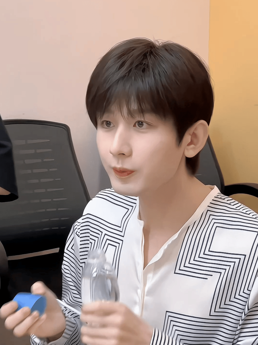 给我看的口渴了，等李子园的喝水，我感觉，会喷血成毅李子园全球品牌代言人