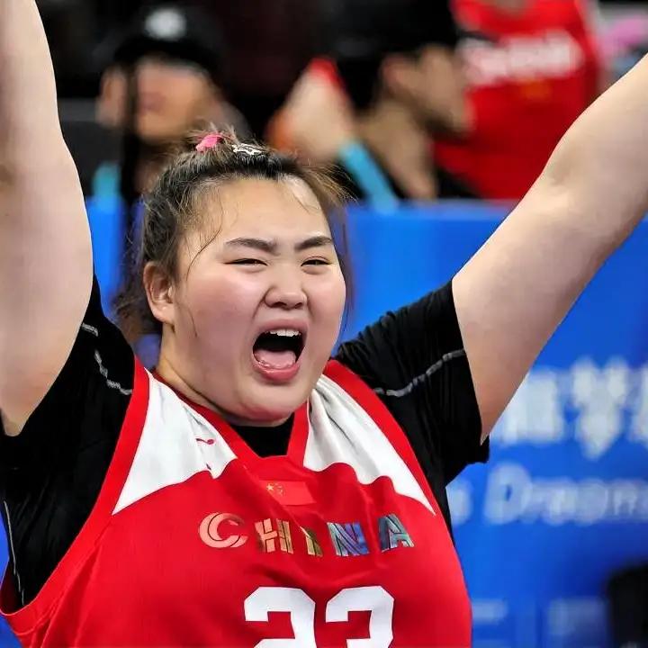 刘禹彤的未来发展前景怎么样？刘禹彤的未来前景非常乐观、定位清晰、上限很高，但