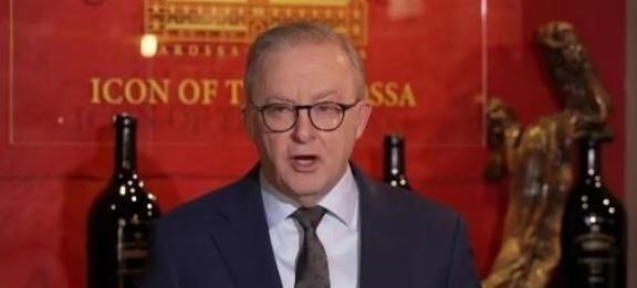 美国逼澳出兵台海，澳方一句话把天聊死，背后全是经济账！最近美国可是把澳大利亚