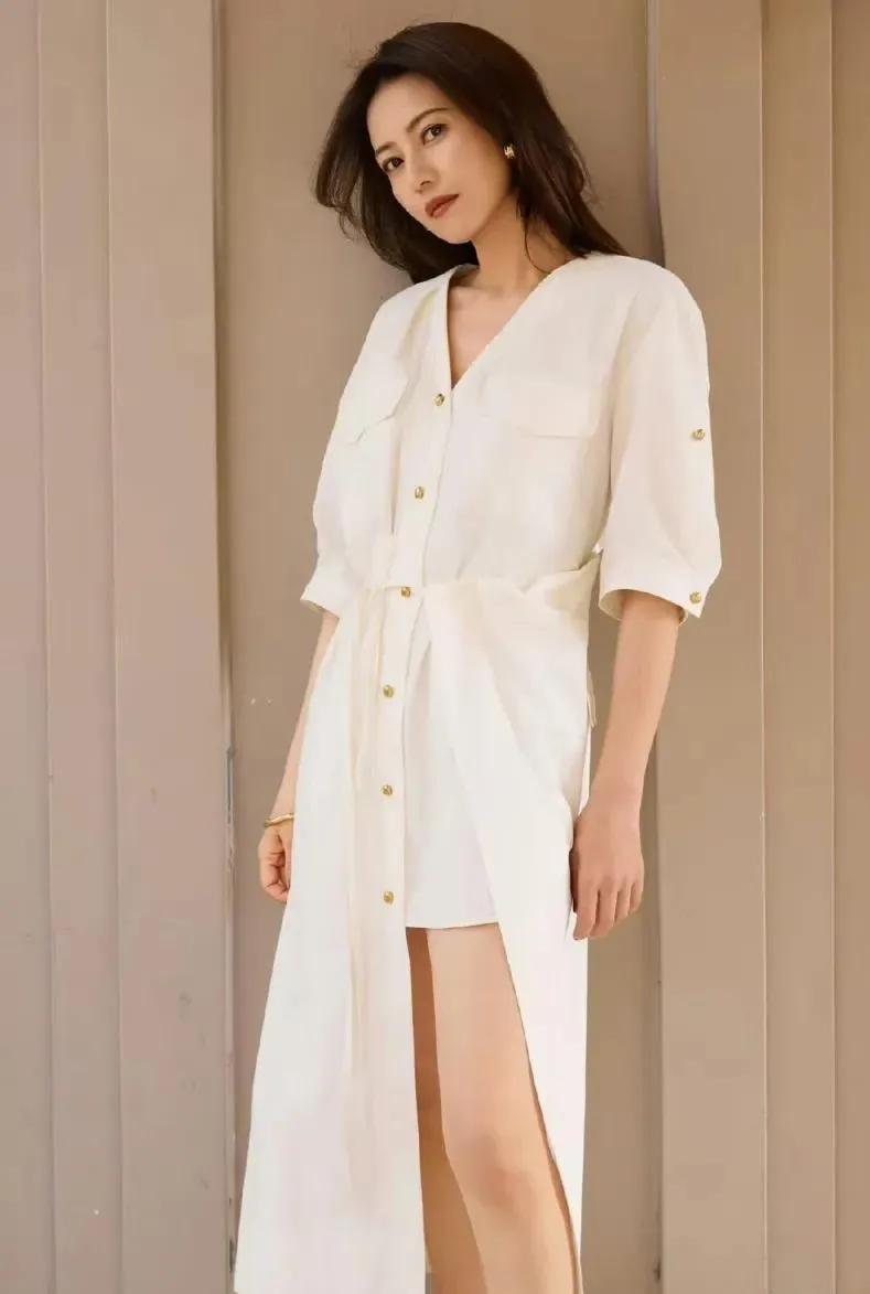 高圆圆白裙封神！40+松弛感天花板高圆圆这身白裙太杀了！收腰显比例，金饰点