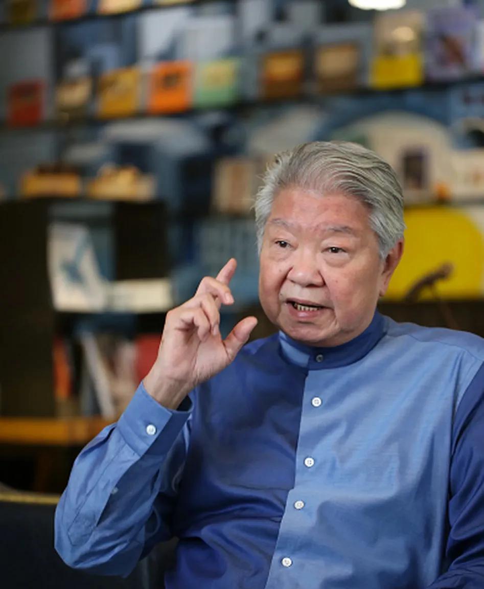 香港四大才子，个个在临终前都尽显风流与幽默。蔡澜说：“人死了就庆祝呗。”金庸只留