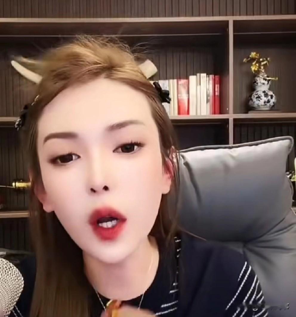 白雨喊话老狗你姑娘想你了，嘲讽佳昕拿着老狗的爱让老狗下跪！