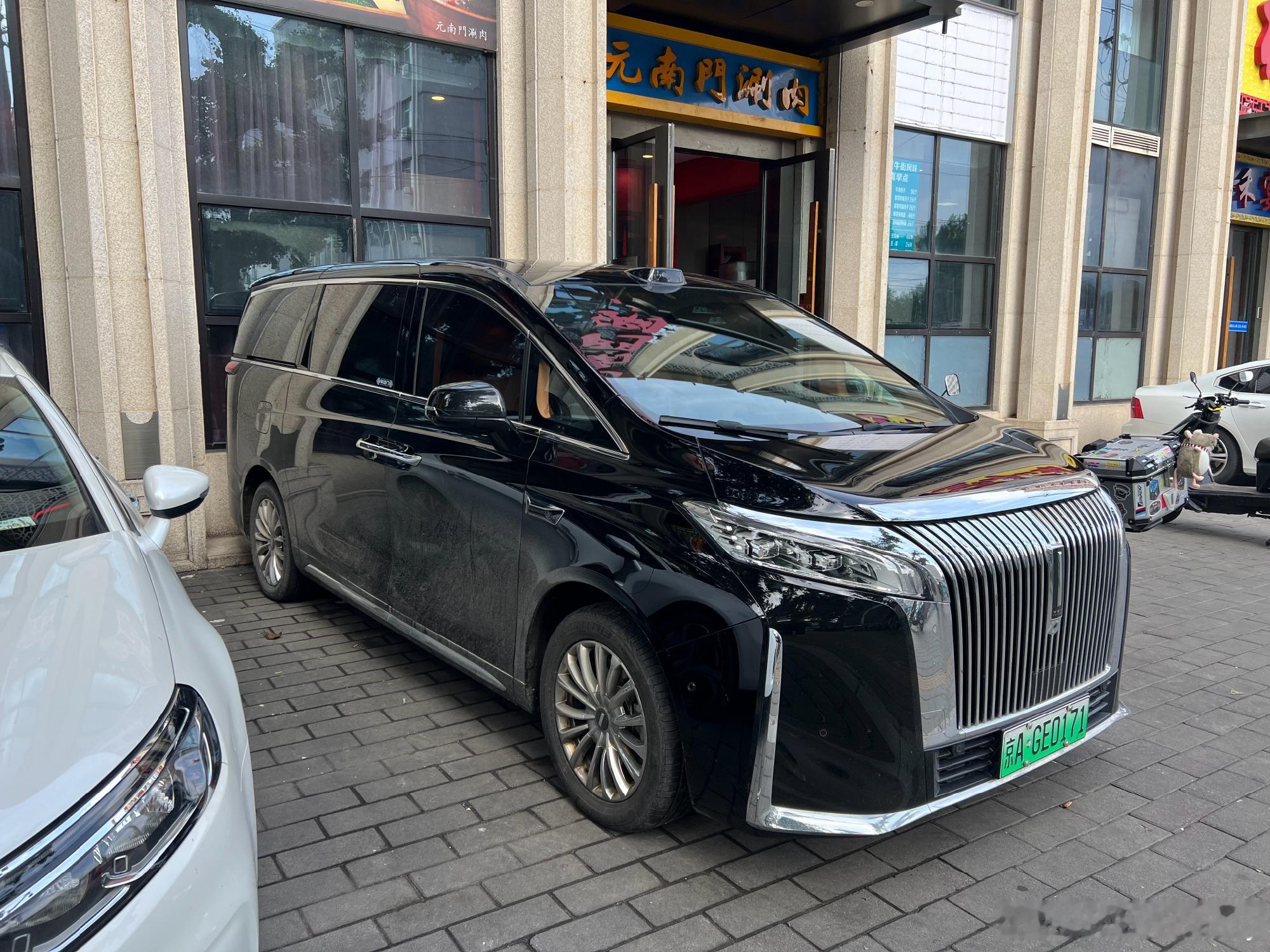 同事说去张家口赤城没高铁，给我租个车，说给我租个MPV，工作休息的时候...