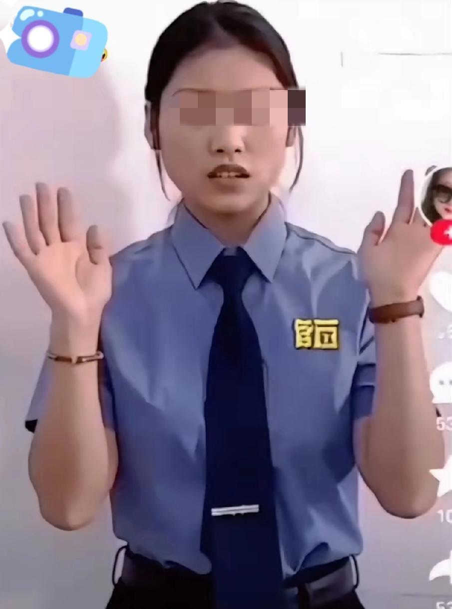 白小三的报应来了，小金毛和金毛妈妈罪有应得，得到了法律的判决之后，瑶瑶家属对白小