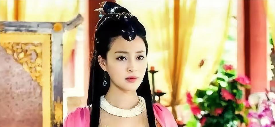 那萧衍的人果然没一会儿就到了，领头的个黑脸汉子一进来，瞧见这场景，眼睛立马就红了