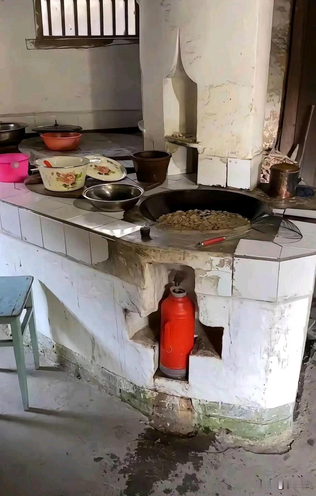 这样是怎么烧水的？有没有懂的网友来解释一下