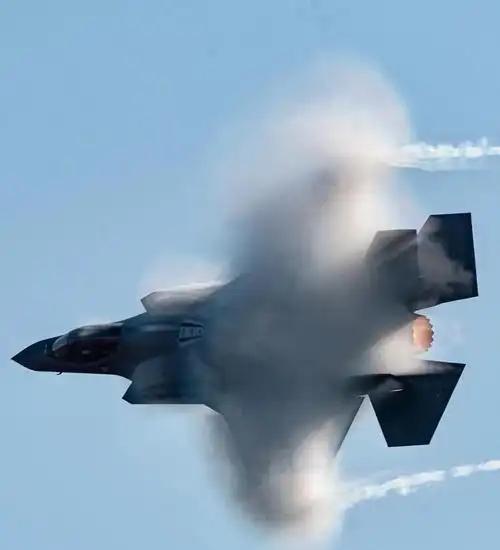 🌛外包再外包，一直外包到东方，美国F-35战斗机的生产竟然全靠龙国？美国方