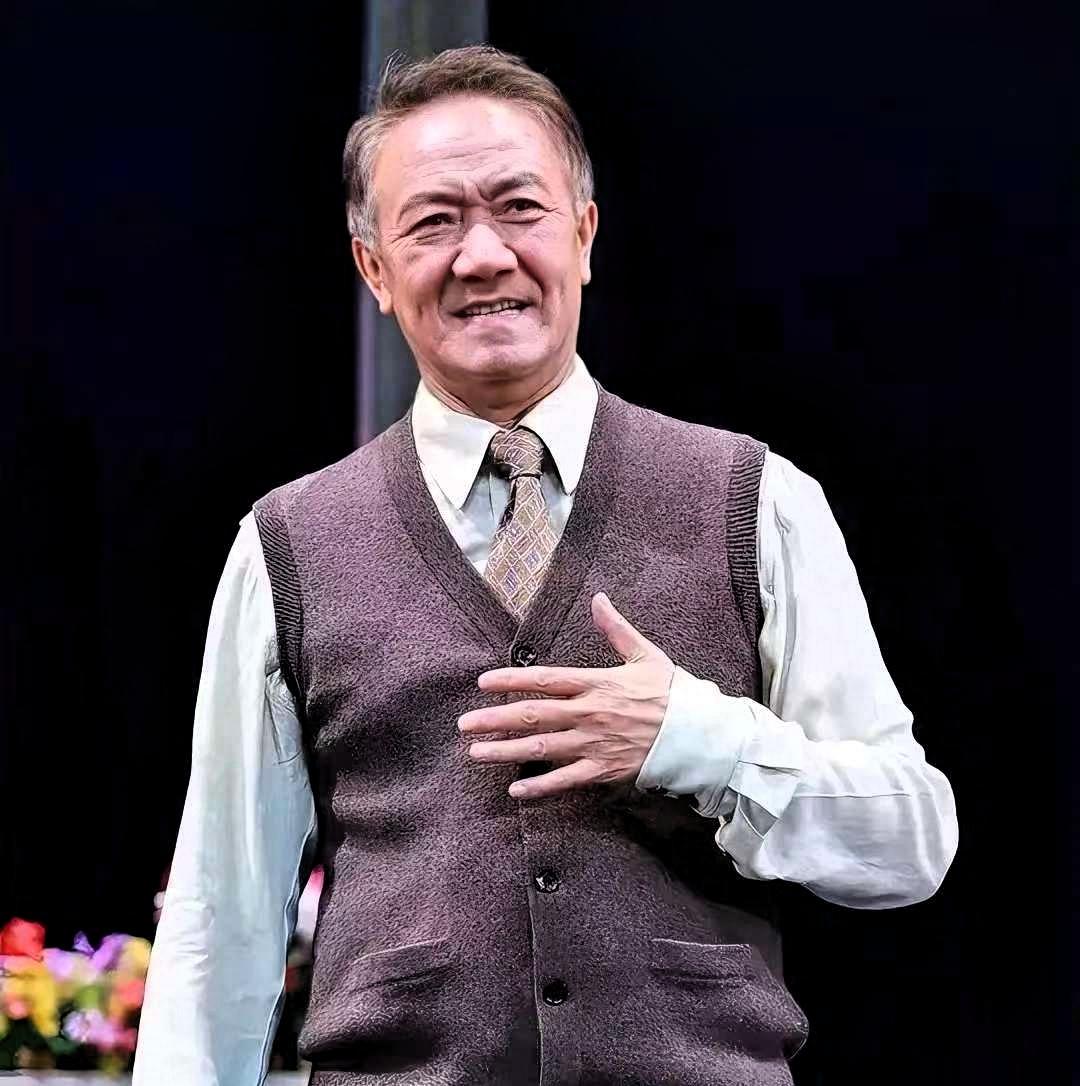 钱再多也没用你就说男演员李幼斌吧。他现在衣食无忧，孩子也不作妖，但却依然有养