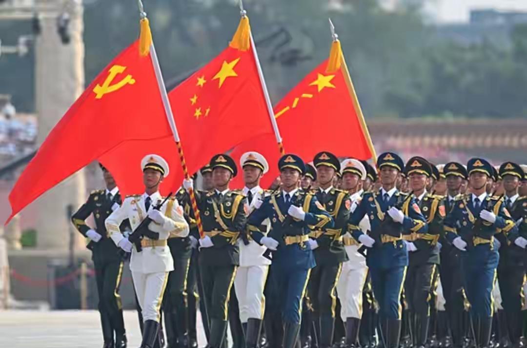 九三阅兵过后，国际风向真的变了，外媒纷纷感慨：中国成为引领者。《纽约时报》也指出