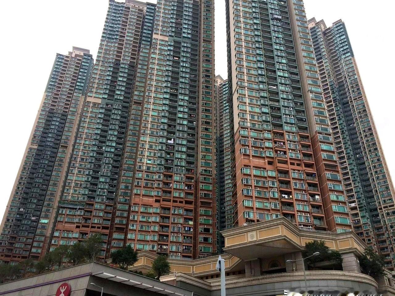 半价买房你敢不敢？还是在“鬼月”按下购房键？香港将军澳一套私人住宅的“平台户”