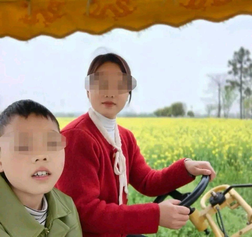 元旦假期最后一天，云南昭通12岁男童王某风泡温泉时溺水，1月5日死亡。孩子继父杨