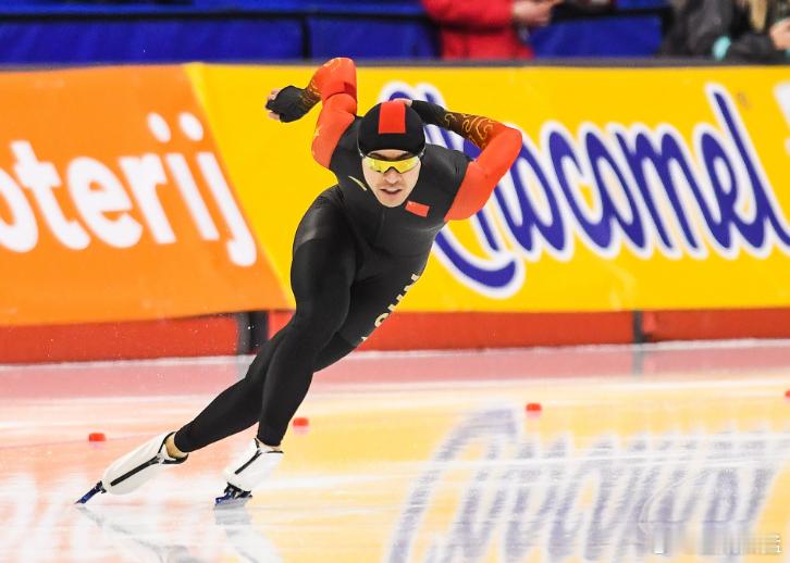 速滑世界杯宁忠岩顶流发挥不断档已拼下四块奖牌走出痛苦过往要再攀冬奥巅峰！252