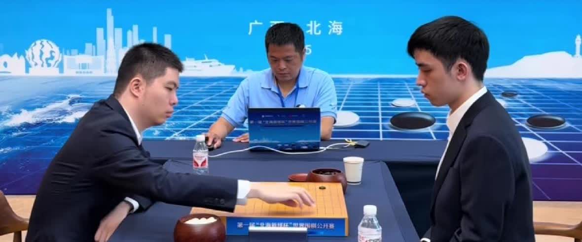 全运会围棋赛第七轮焦点战！在当今围棋世界，李钦诚绝对算得上是最有个性的棋手之