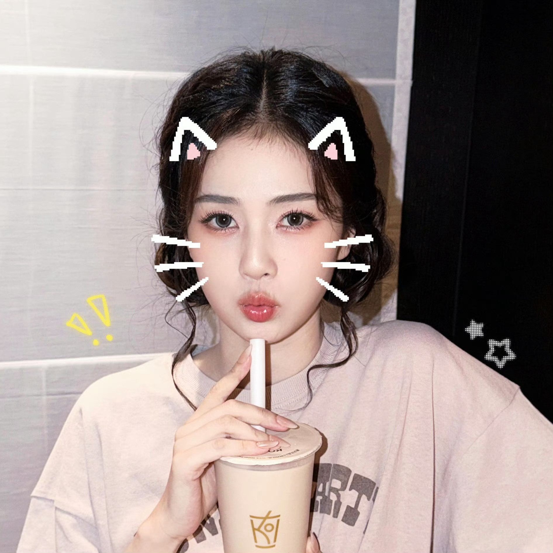 白鹿白鹿叶璃白鹿可爱小猫咪