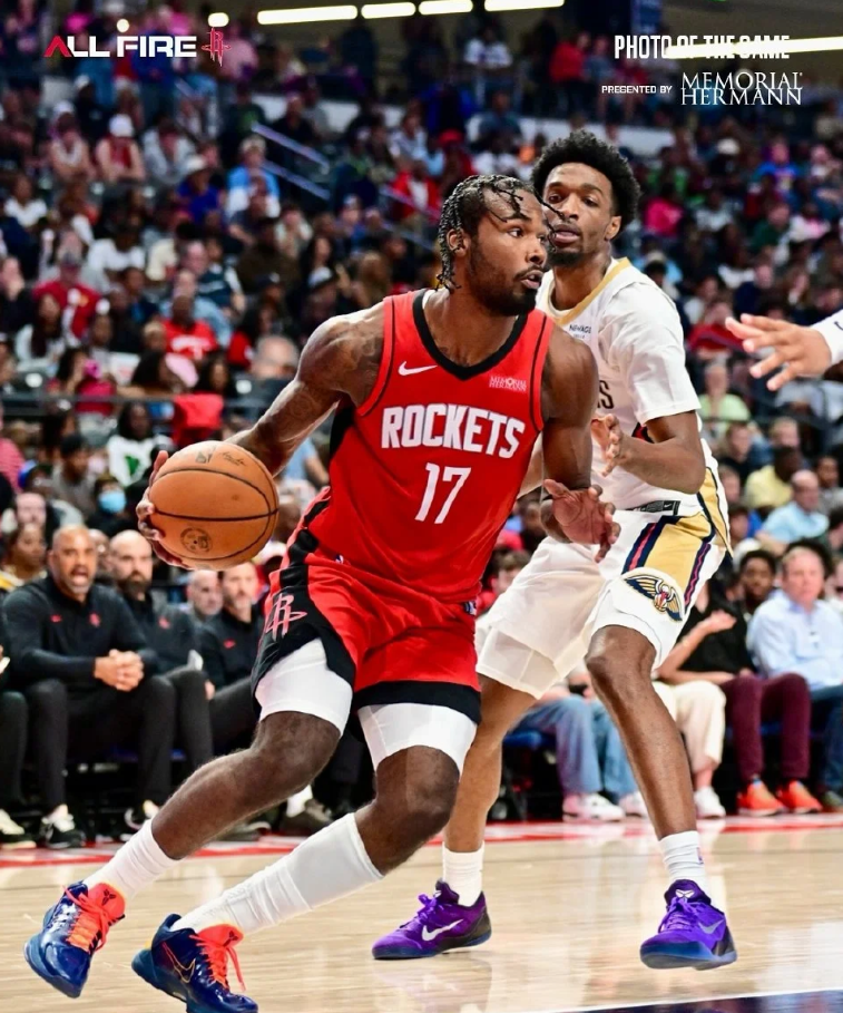 据《TheAthletic》报道：火箭队预计将在截止日前与伊森达成续约随着杜