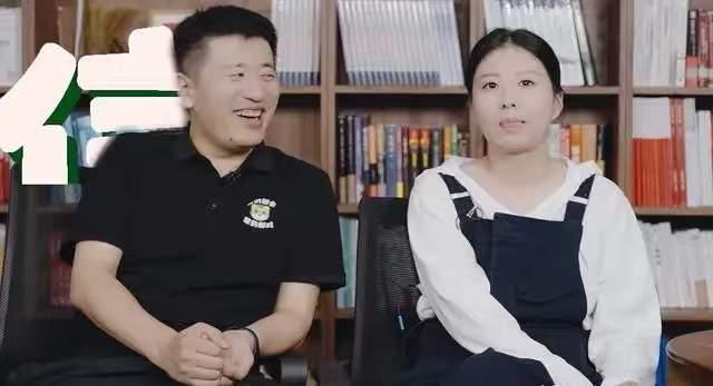 张雪峰走了，他的妻子李丽婧可能要面临3个选择：1、继续老公的事业，把重心投入到