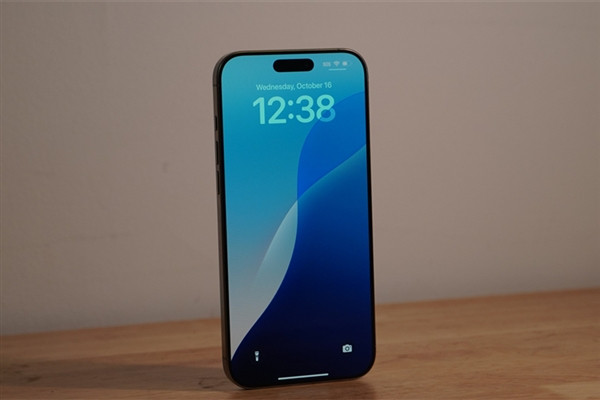 iPhone16Pro系列机型迎来了史上最低价格，其中iPhone16P