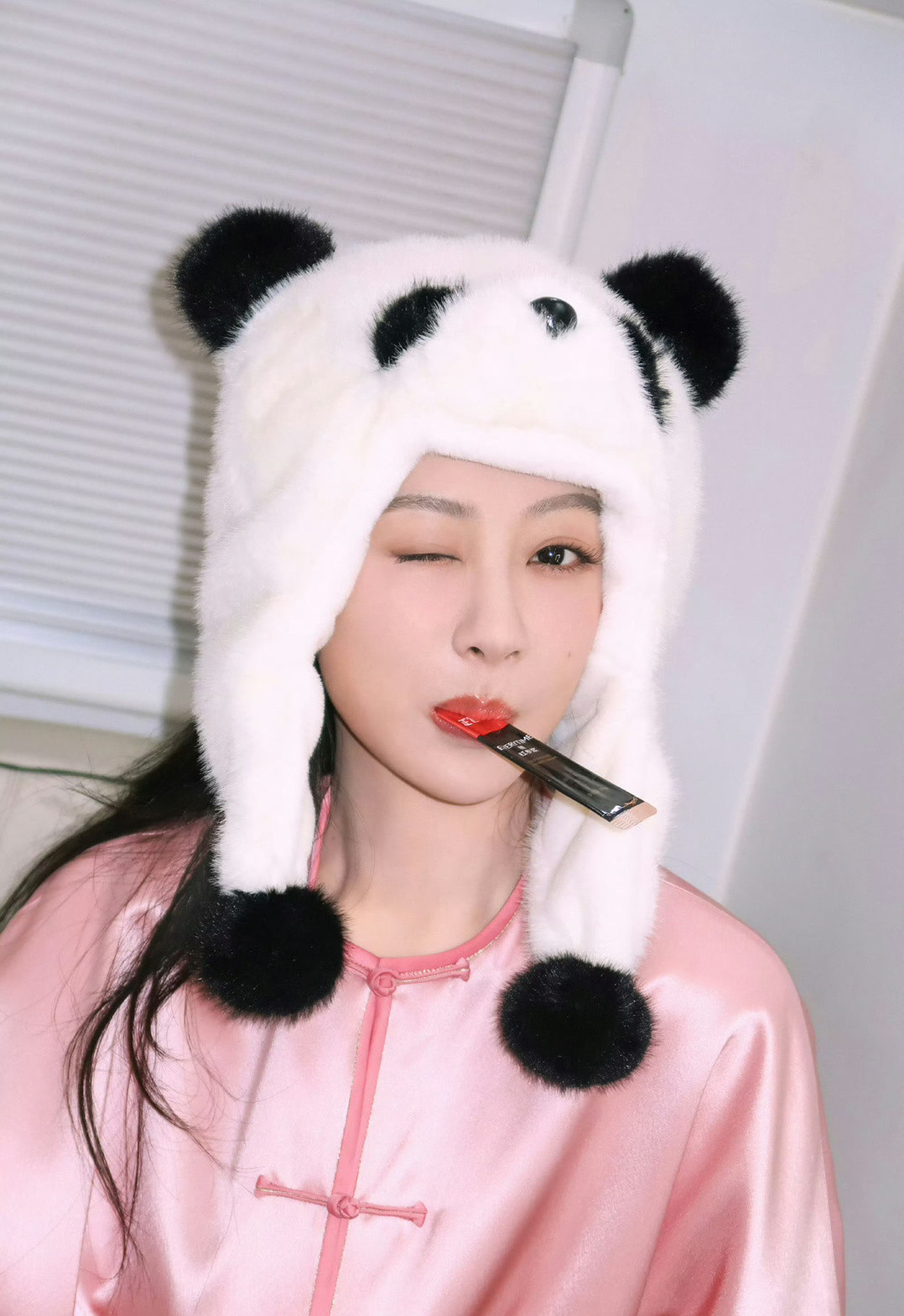 杨紫今日份营业小猴紫这是要萌化我的心呀！😘[