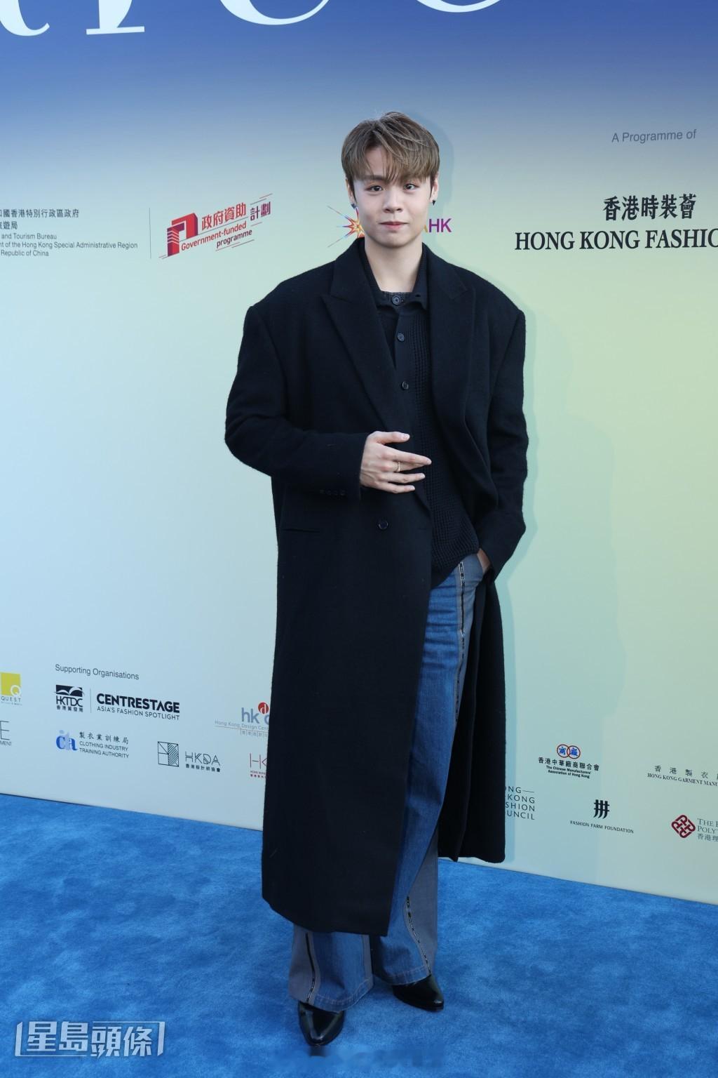 冼靖峰赞丁子朗跳舞厉害GM搞气氛最拿手何晋乐歌手方面工作量大减不认为公司资源