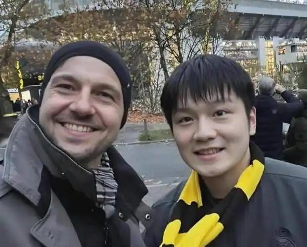 极端粉丝又引发争议，相关行为已造成不良国际影响。 这件事也与樊振东有关，全世