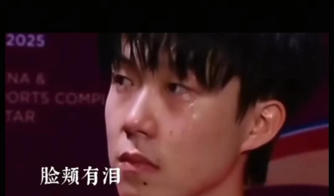 原来打完单打记者采访时，记者提到她和莎莎的混双时，在大头听到莎莎名字后真的留下来
