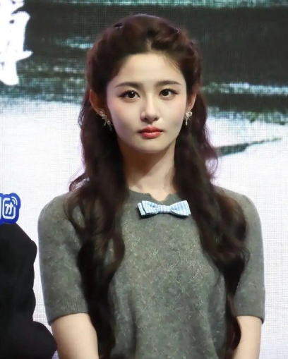 看来于正没有骗人，瘦了的赵晴，的确够美！​​​