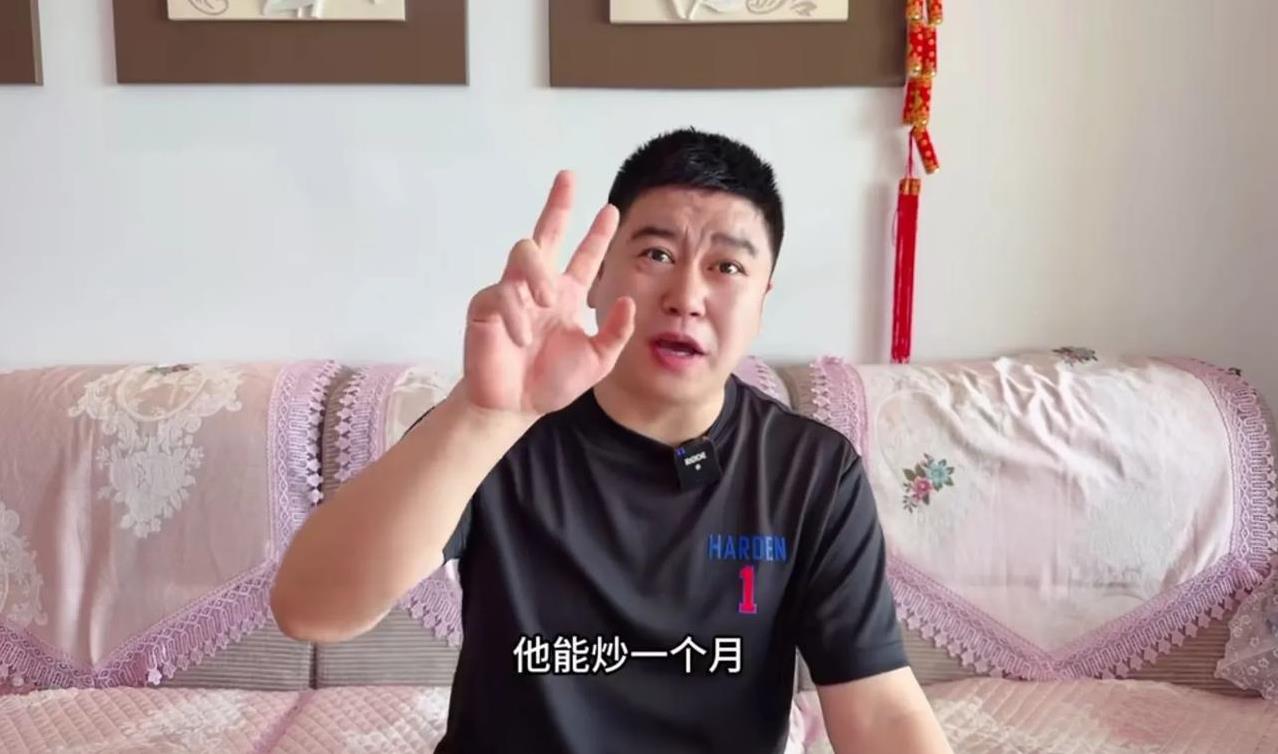 大史爱篮球：詹姆斯还是NBA的门面，影响力之大无人能比！就42岁的詹姆斯执行个球