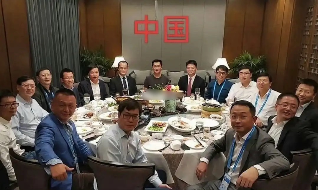 美国的一顿饭和中国的一顿饭对比