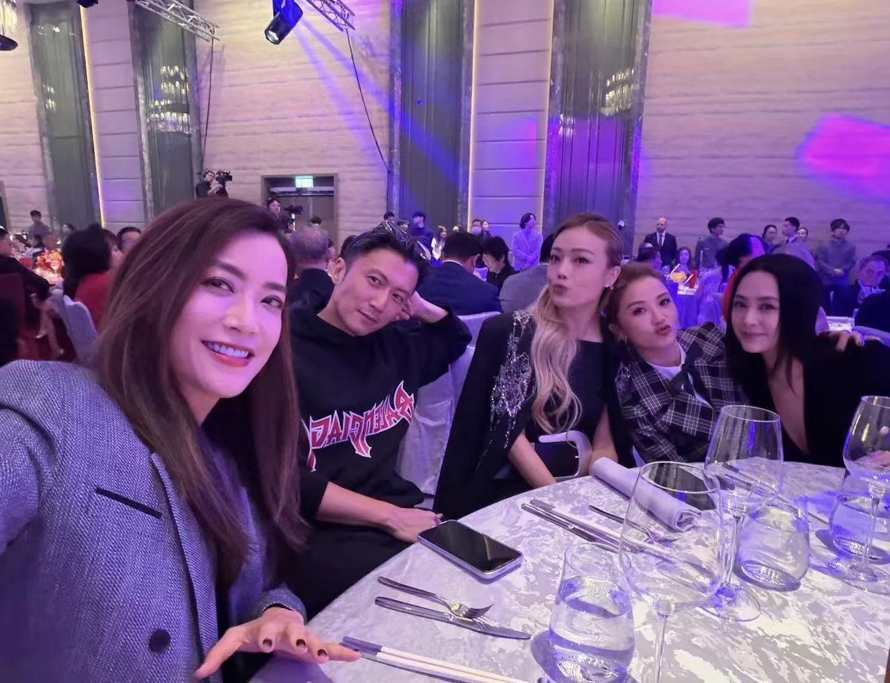 我敢打包票不管英皇是否逾期借贷166亿也不管英皇是否市值缩水11.8亿，谢