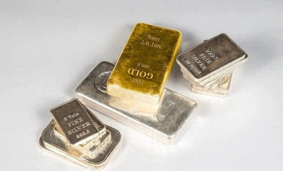 金银崩盘那一夜，金镯子都跌没影了，那天凌晨，谁也没想到，金银市场出大事了，全球都