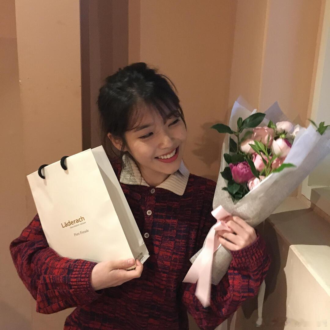 IU李知恩大众净化磁场充能头像